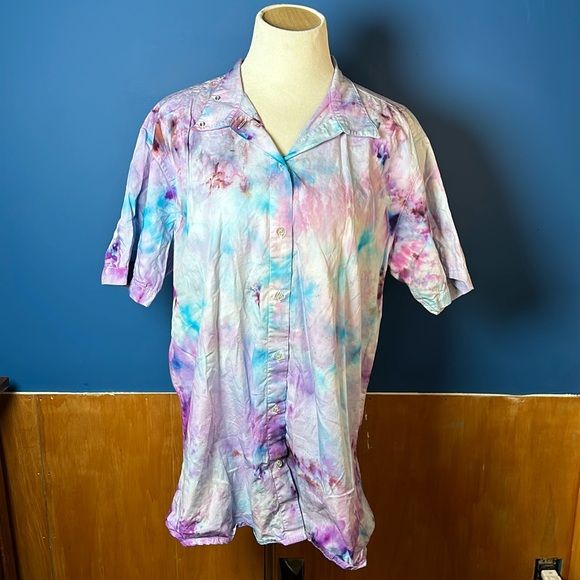 Tye dye button down shirt - Picture 1 of 12